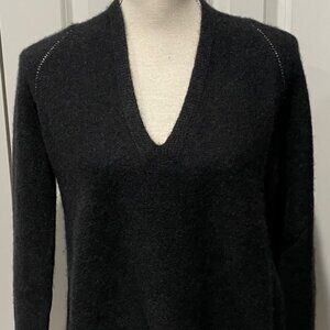 360 CASHMERE CHARCOAL GRAY DEEP V CASHMERE SWEATER SIZE S TAGS ON
